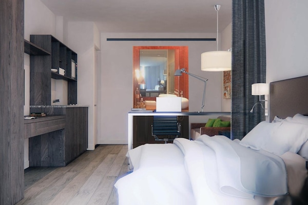 Basic Studio, 1 Bedroom | In-room safe, laptop workspace, iron/ironing board, free WiFi