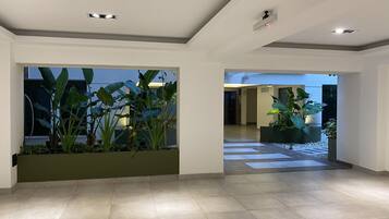 Pintu masuk interior