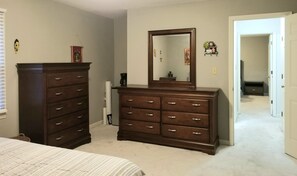 4 Schlafzimmer, Bügeleisen/Bügelbrett, WLAN, Bettwäsche