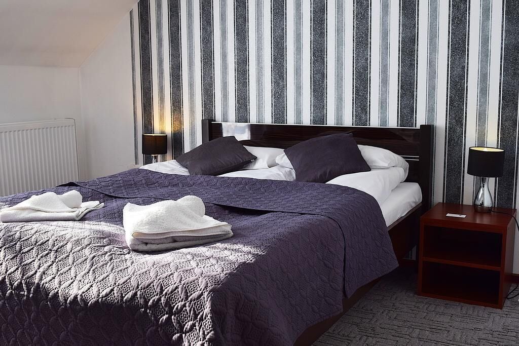 Deluxe Double or Twin Room | Individually decorated, desk, laptop workspace, blackout drapes