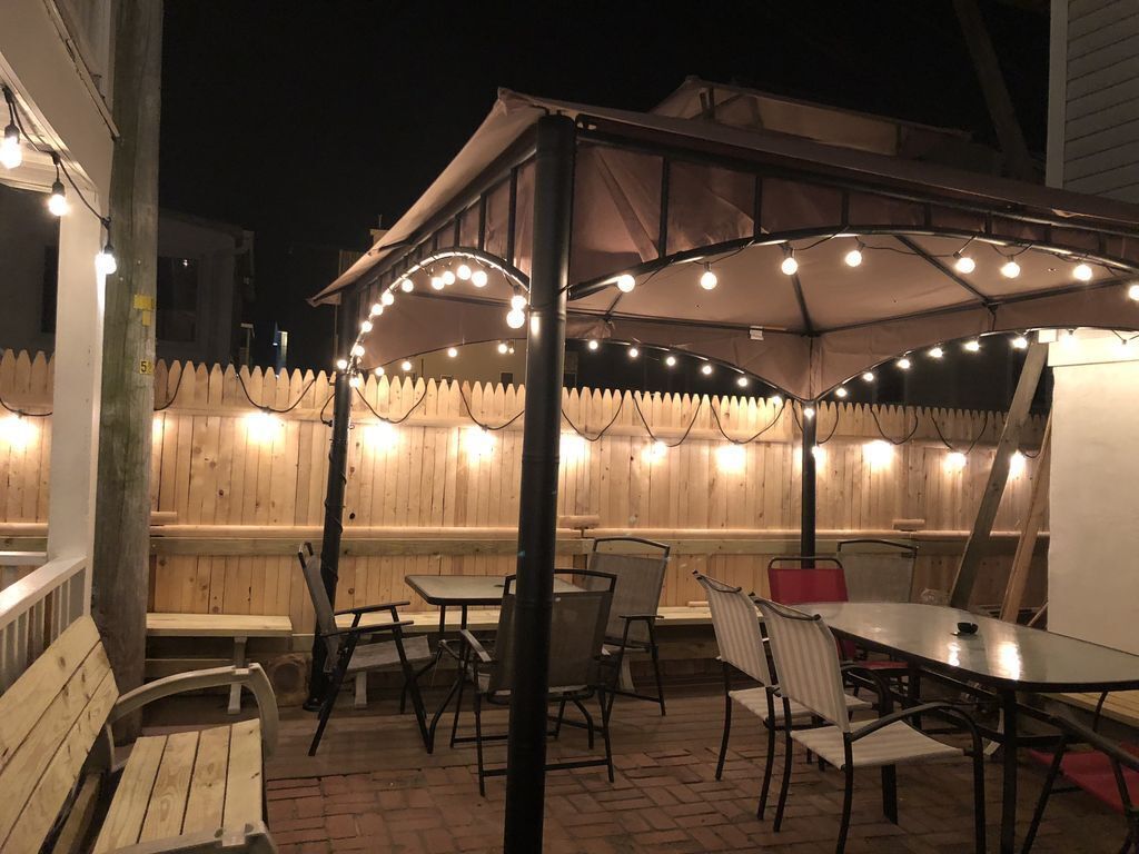 Cozy 3-BR Close to Ocean