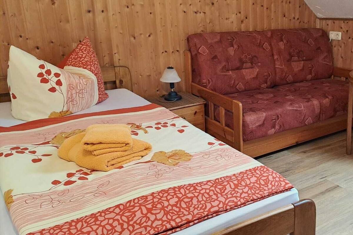 Chambre Simple Confort, salle de bains attenante | Équipements de la chambre