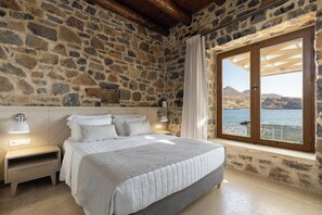 3 bedrooms, desk, free WiFi, bed sheets