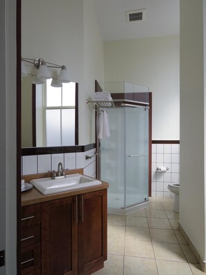 Shower, free toiletries, hair dryer, towels