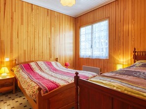 3 Schlafzimmer, Reisekinderbett, kostenloses WLAN, Bettwäsche