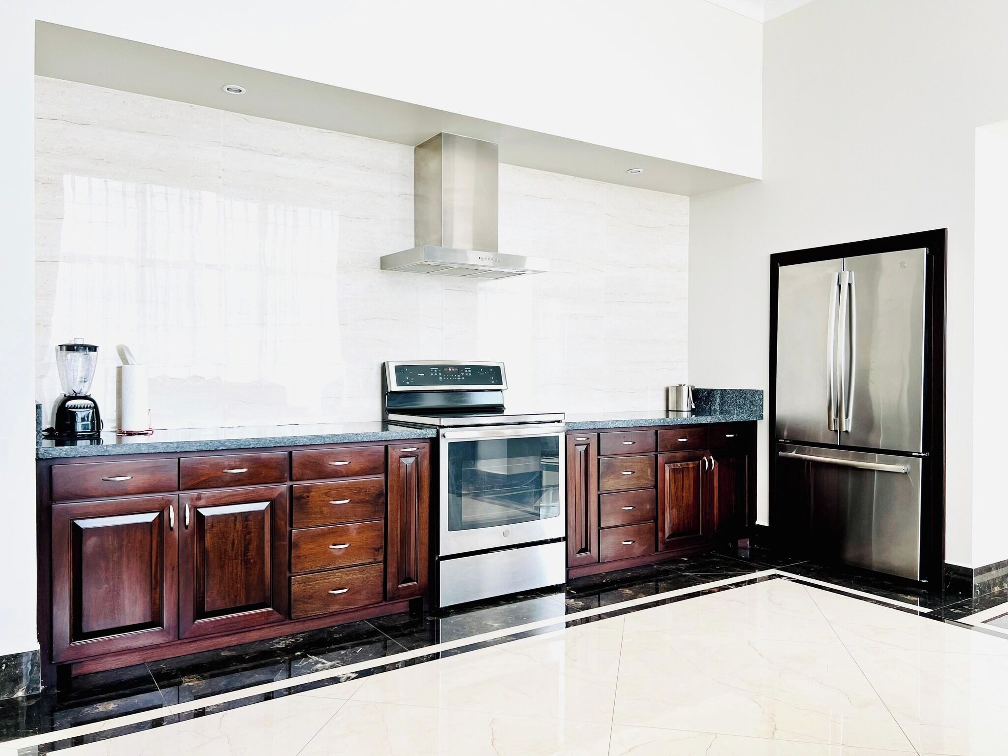 superior suite, 1 king bed, ocean view (jacuzzi) | private kitchen | coffee/tea maker, high chair