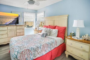 3 bedrooms, iron/ironing board, WiFi, bed sheets