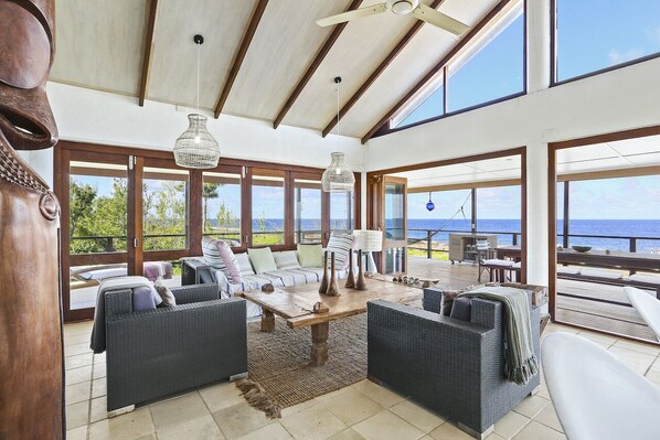 Interior - Villa Senang Masari (Port Vila)