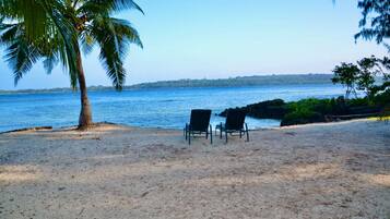 Private beach, white sand, snorkelling, kayaking