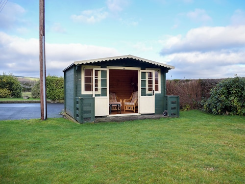 2 bedroom accommodation in Walton, near Kington