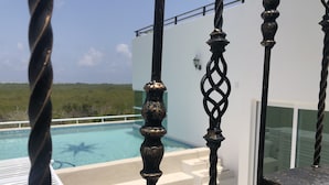 Indoor pool, outdoor pool - Upscale Modern Home Rooftop Pool Tvs AC (Puerto Morelos)