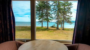 Romantic Cabin | Beach/ocean view