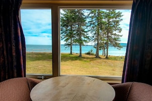 Romantic Cabin | Beach/ocean view