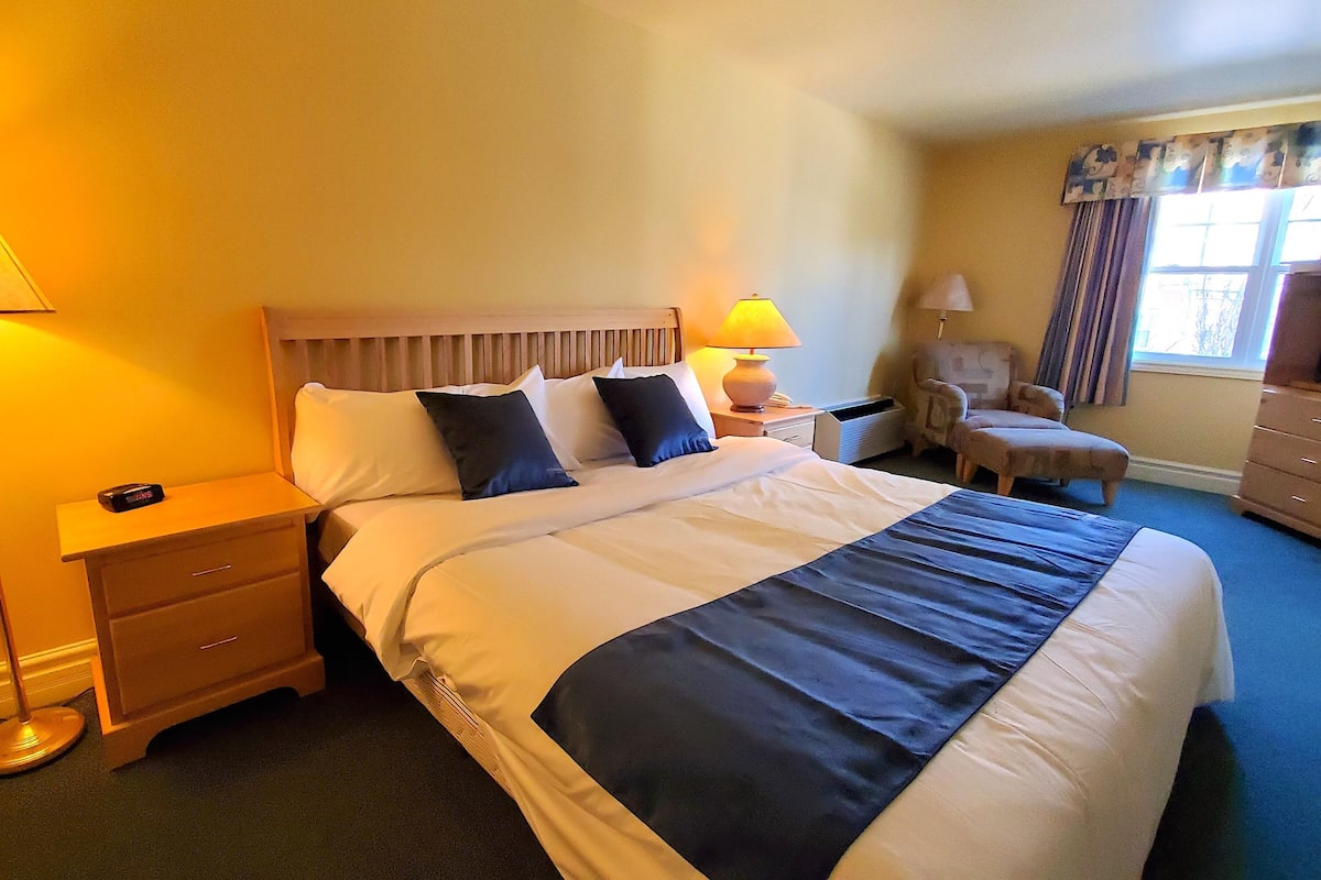 1 habitación, escritorio, wifi gratis y ropa de cama