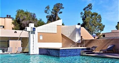 Modern, Cozy Tucson Retreat ⭐️ Central, Pool/Hot Tub, Ground-Level