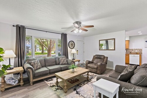 Cozy Home In Bourbonnais-2 king beds close to O.N.U.