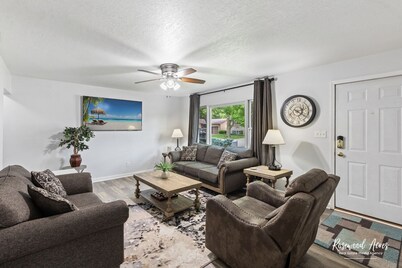 Cozy Home In Bourbonnais-2 king beds close to O.N.U.