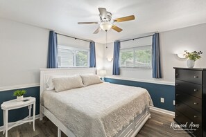 3 chambres, fer et planche à repasser, lit parapluie, Wi-Fi gratuit
