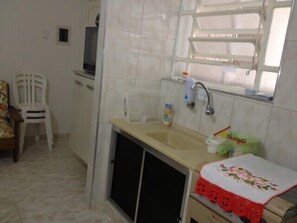 Frigorífic, microones, forn i placa de cuina 