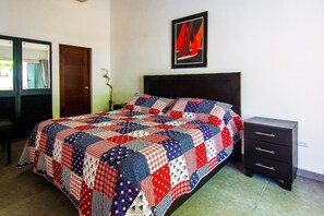 4 bedrooms, iron/ironing board, free WiFi, bed sheets