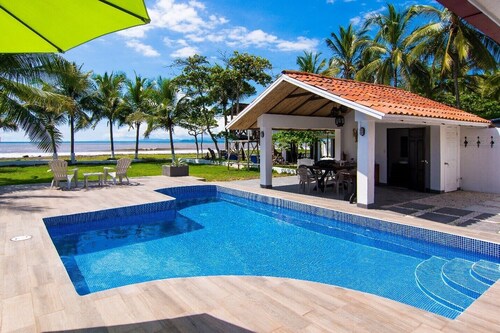 Beachfront House in Playa Tivives with private pool