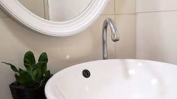 Studio | Wastafel kamar mandi