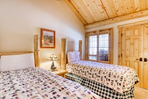 3 bedrooms, internet, bed sheets