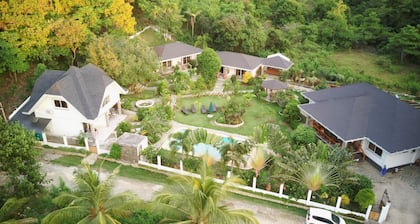 Garden Bungalows Resort
