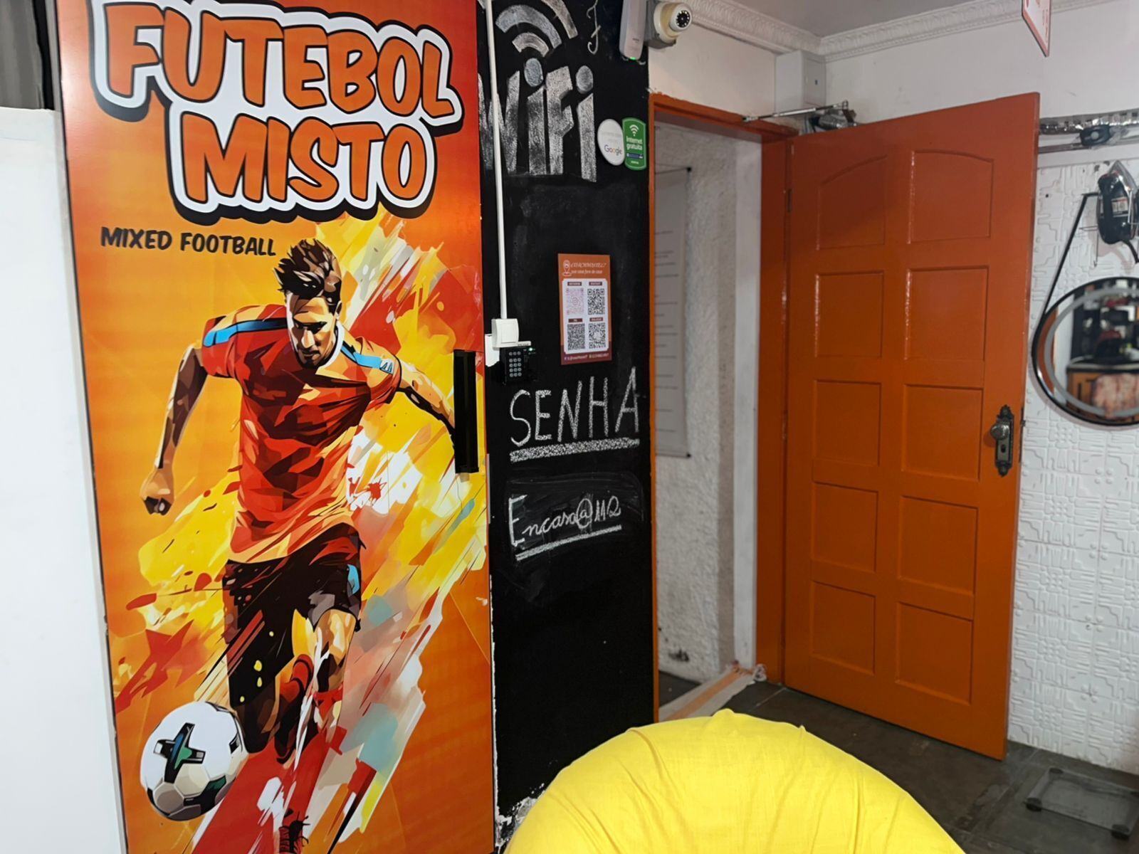 Standaard slaapzaal, gemengd | Individueel gedecoreerd, verduisterende gordijnen