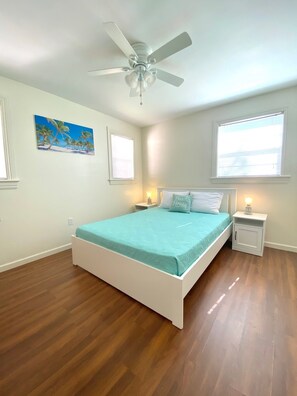 2 bedrooms, iron/ironing board, WiFi, bed sheets