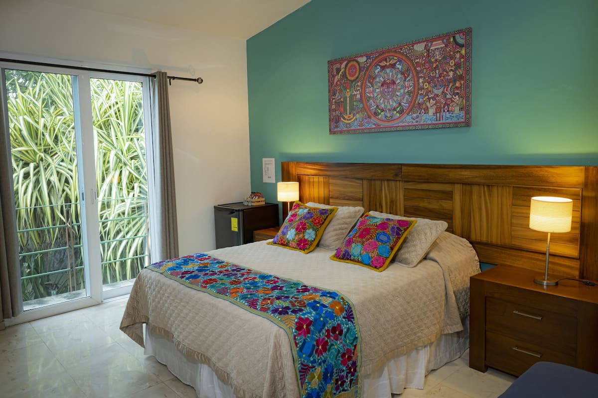 Deluxe Room | 1 bedroom, Egyptian cotton sheets, premium bedding, down duvets