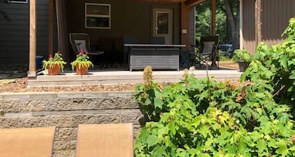 Located on Cow Shoals on the famous Little Red River, Cabin at Cow Shoals