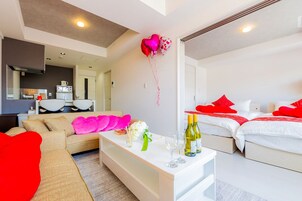 Herbergi (Lovely) | Stofa | Flatskjársjónvarp