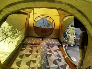 In-room safe, WiFi, bed sheets - Mj Tent 1or2 Person in my front yard (.)