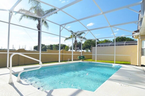 House | Pool