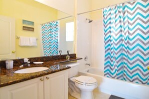 House | Bathroom - Tuscan Hills Vacation Beauty! (Davenport)