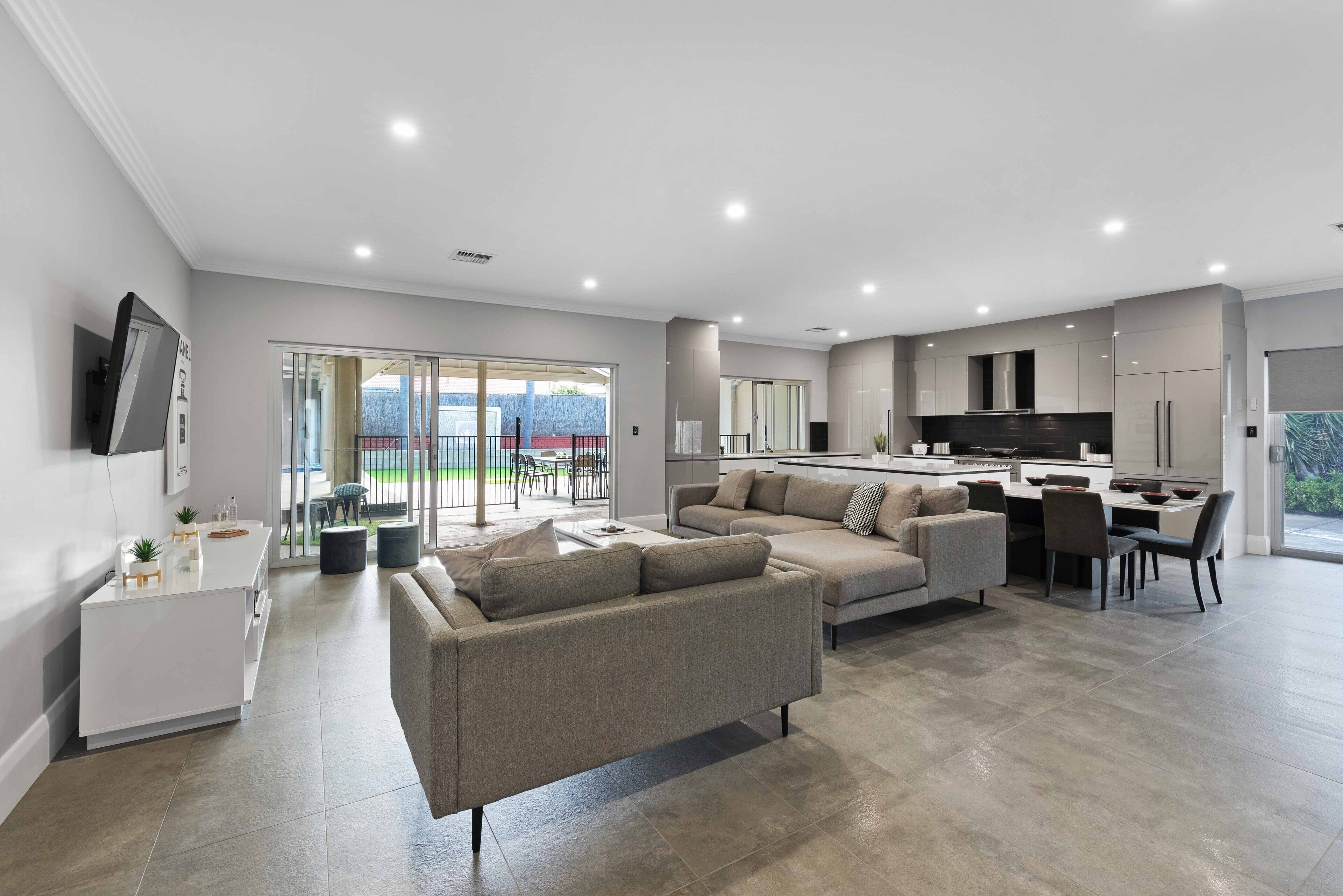 LUXE Lakeside Spacious Premium House ✔Swimming Pool