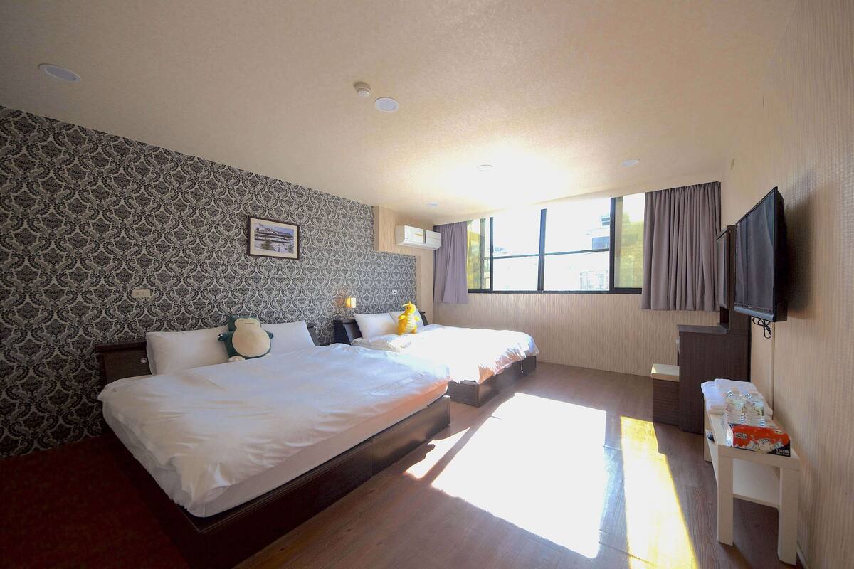 Blackout curtains, free WiFi, bed sheets