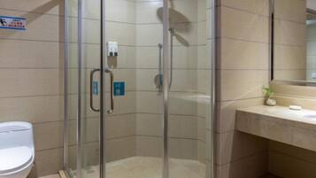 Business Suite (Mainland Chinese Citizen Only) | Bathroom | Shower, free toiletries, towels, soap