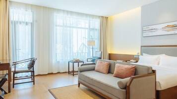 Design Double Room, Courtyard View | Desk, blackout curtains, free WiFi