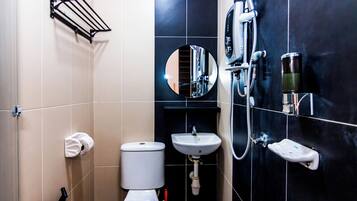 Kenanga Room | Bathroom