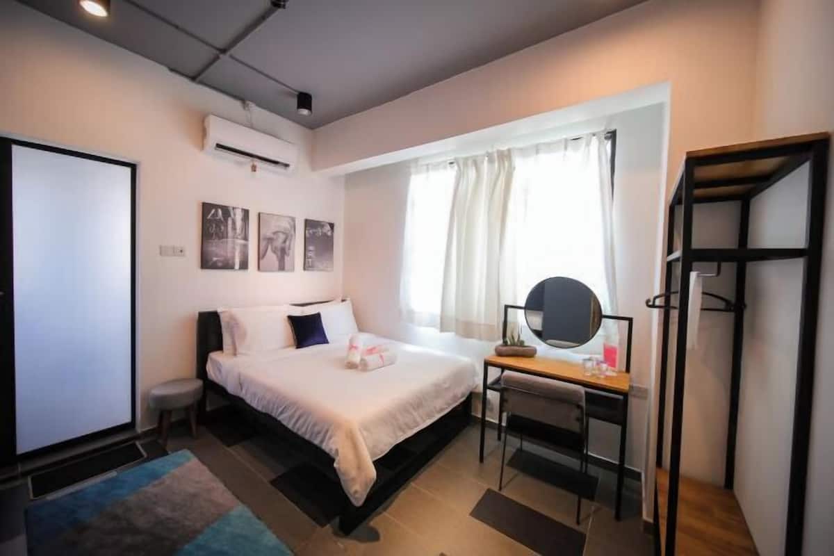 Desk, soundproofing, iron/ironing board (on request), WiFi (free)