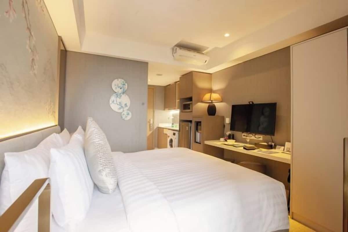 In-room safe, soundproofing, free cots/infant beds, free WiFi