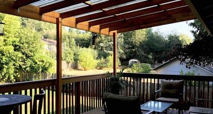 Extended Stay • Relocation - Insurance • Walk to Cafés Food Carts • WiFi • Pets