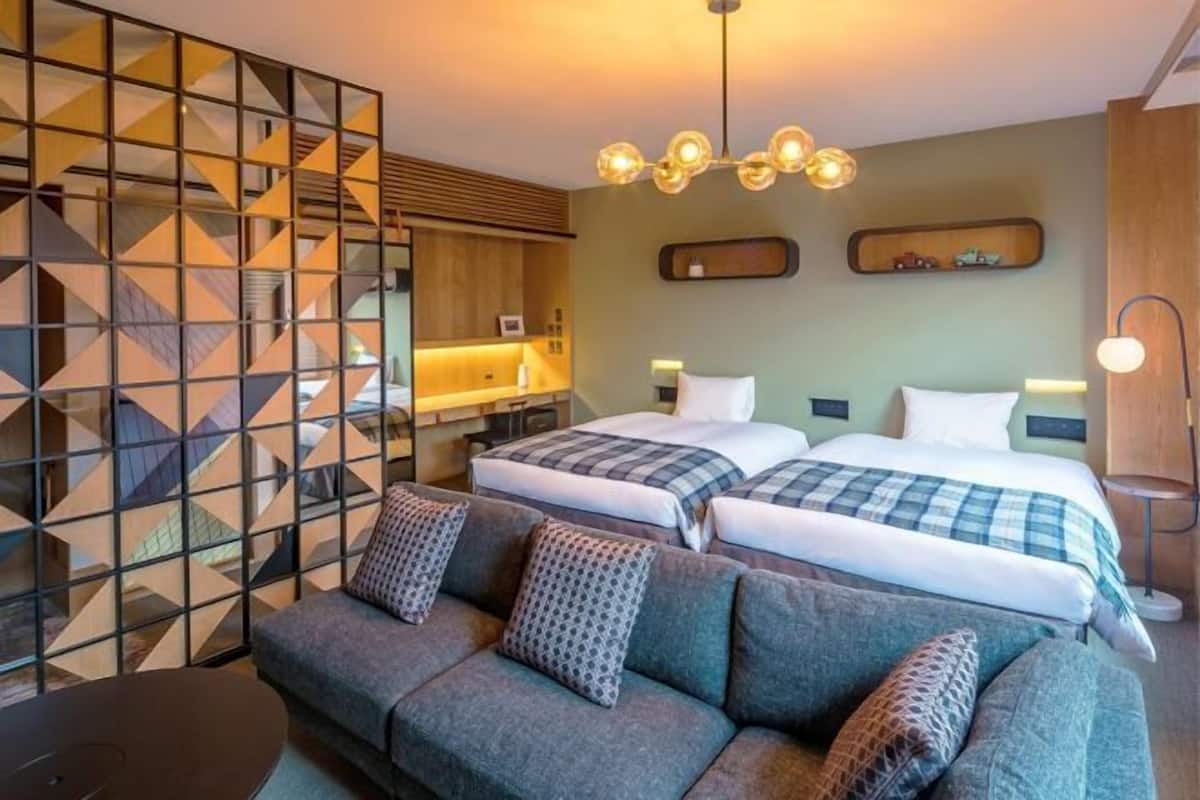 Premium bedding, down comforters, pillowtop beds, in-room safe