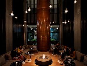 Lobby lounge - Twin-Line Hotel Karuizawa Japan (Karuizawa)