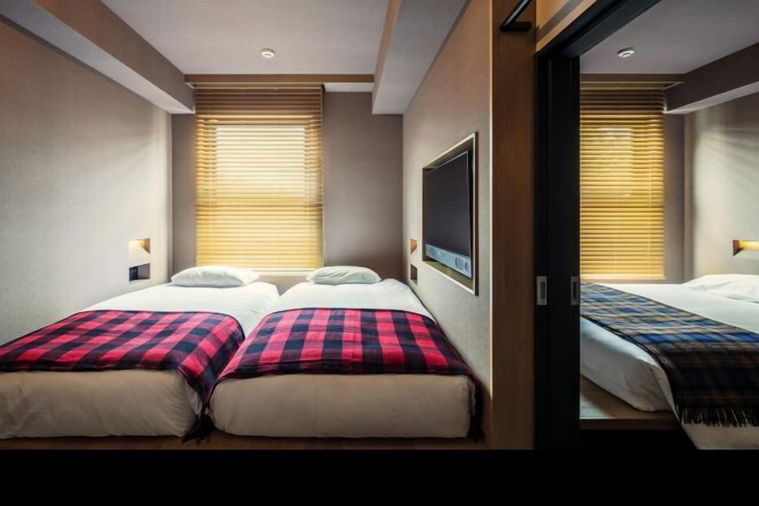 Premium bedding, down comforters, pillowtop beds, in-room safe