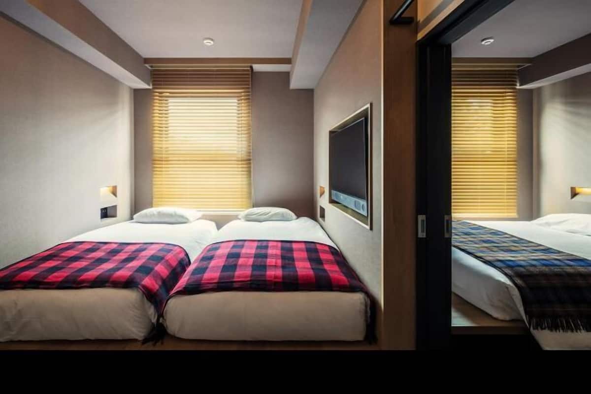 Premium bedding, down comforters, pillowtop beds, in-room safe