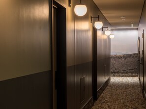 Hallway - Twin-Line Hotel Karuizawa Japan (Karuizawa)