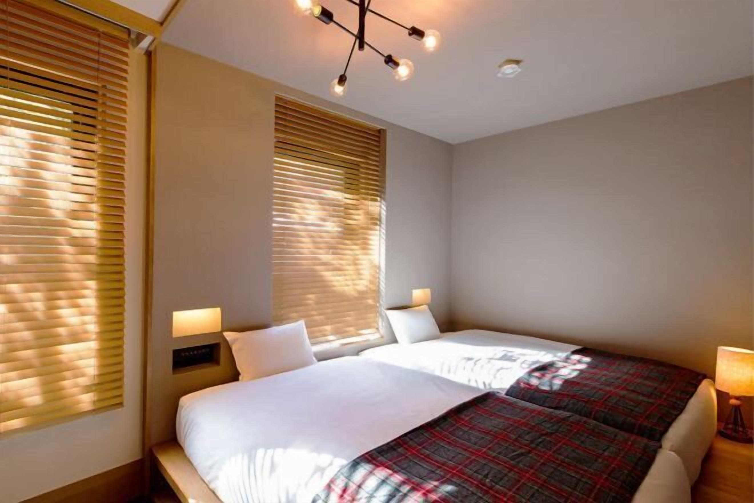 Premium bedding, down comforters, pillowtop beds, in-room safe